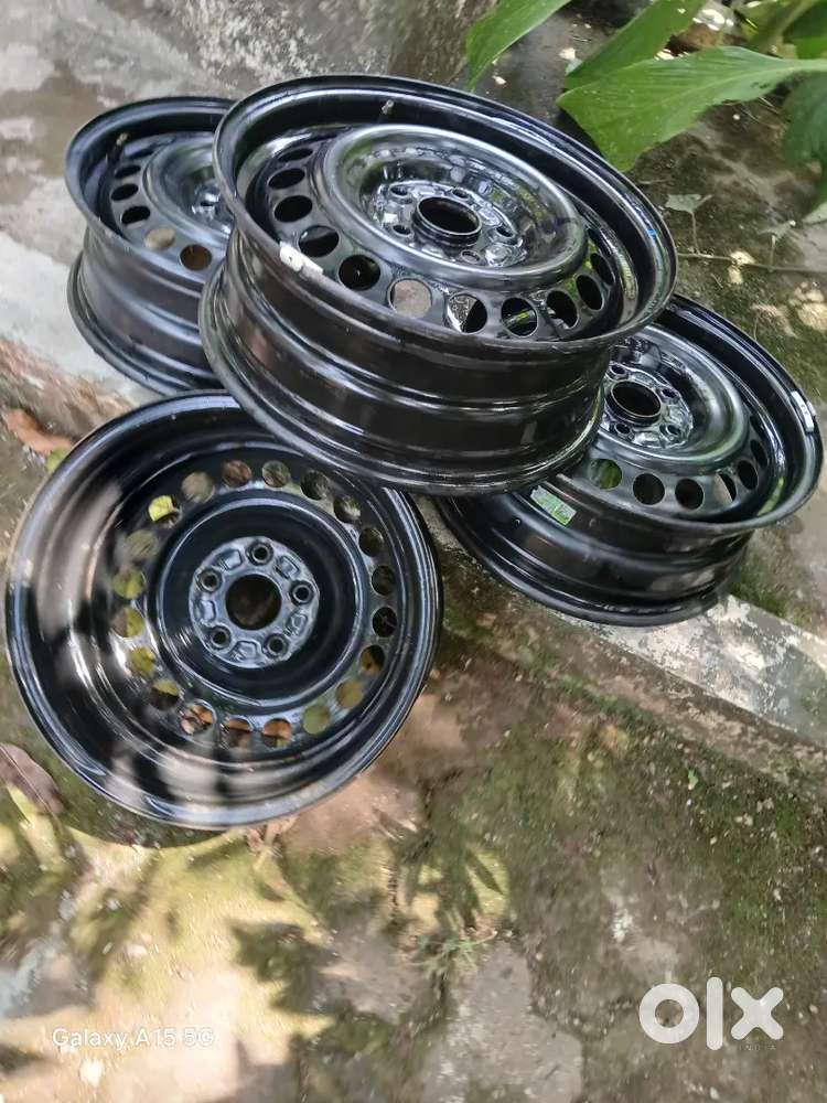 .Maruti Vitara Brezza  steel rims and shocks