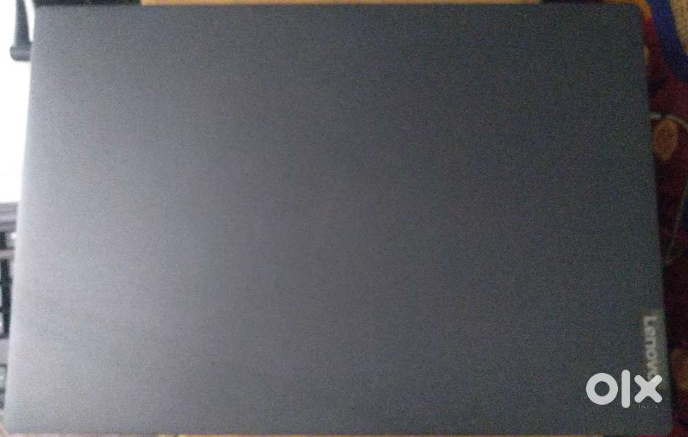 Lenovo V15 ada Ryzen 3