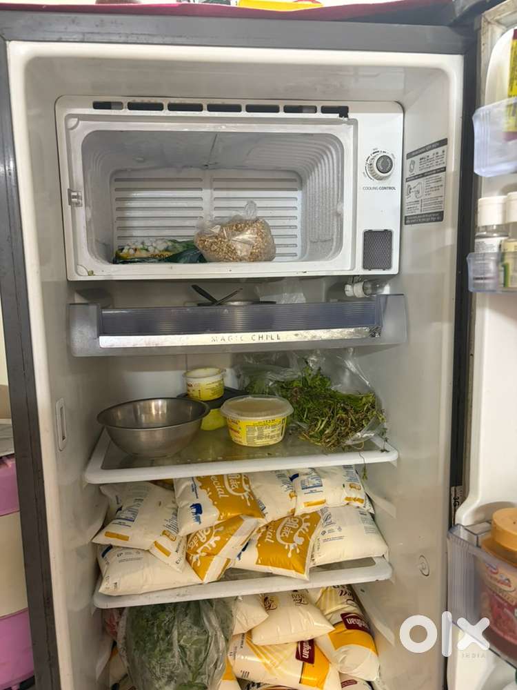 Whirlpool Fridge for Sale in Sopan Nagar, Vadgaonsheri, Pune.