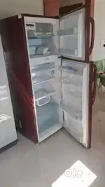 Fridge good condition , sansung brand, double door