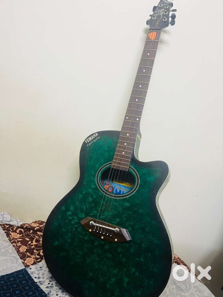 Yemaha Guitar