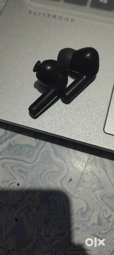 Poco pods  without case
