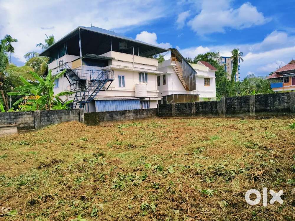 6 cnt villa plot Kakkanad Navodaya 9.50 pr cnt Negotiable