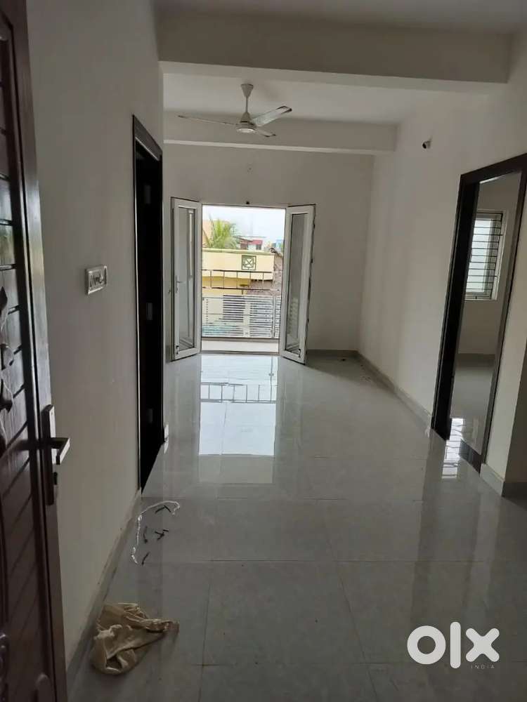 Semi furnished 2BHK apartment in Kolathur