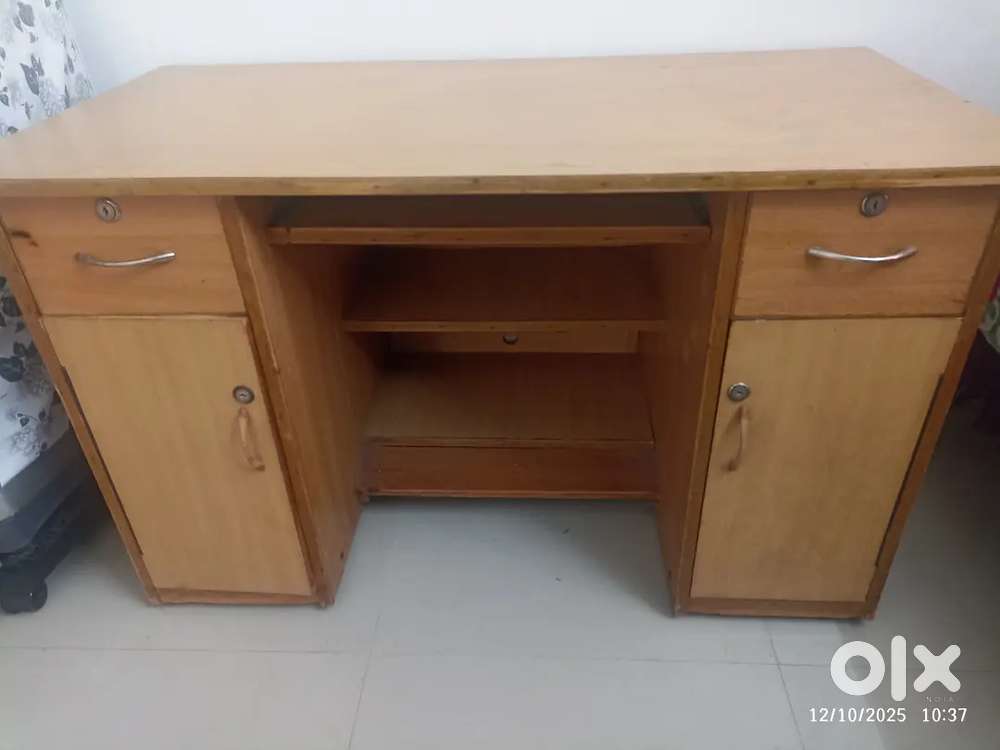 Computer Table