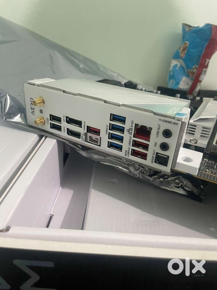 Gigabyte B650 Aero G (BrandNew)