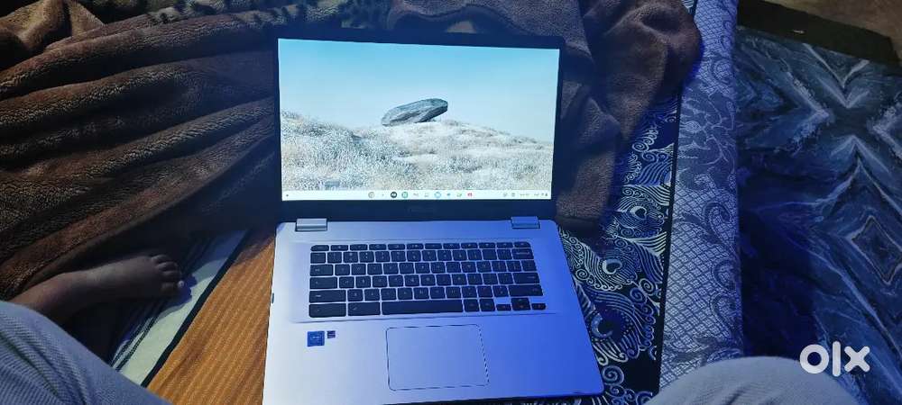 ASUS Chrome book laptop full Android barand new