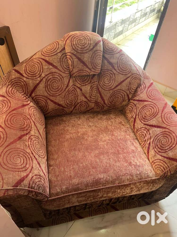 Very good condition maharaja sofa