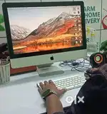 I Mac 21.5 Inch. 4GB Ram
