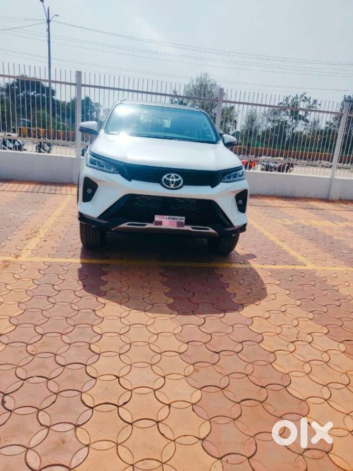 Toyota Fortuner 4X2 AT 2.8 Diesel, 2025, Diesel