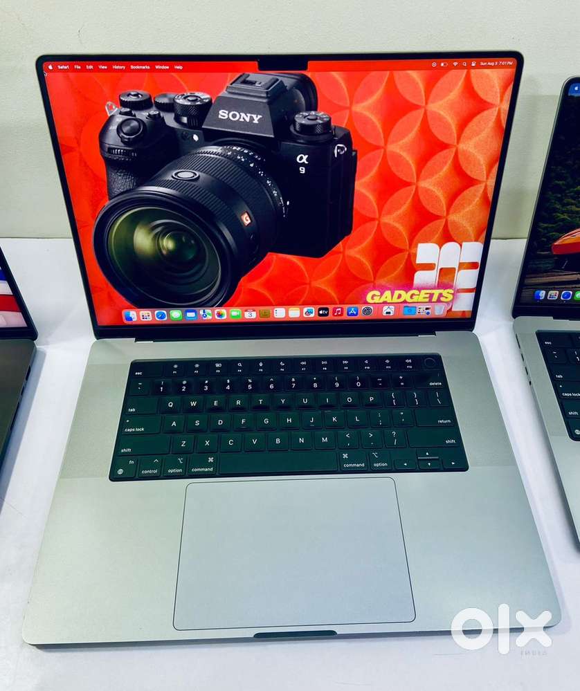 ( Mac huB ) - Apple MacBook Pro 16inch m1 max - 64 GB Ram / 1 TB SSD.