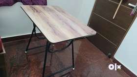 Foldable study table (price negotiable)