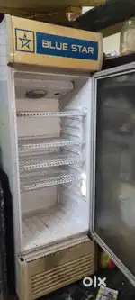 Glass door fridge for shop