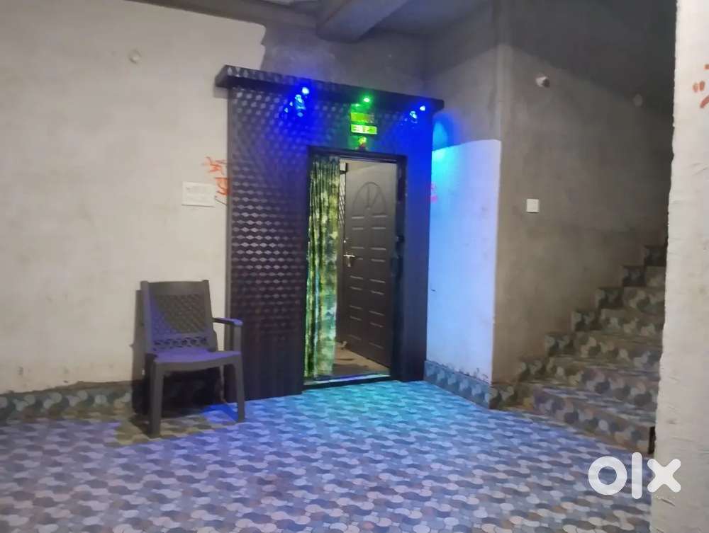 3 bhk house sells in mhanto basti wo  no 7  co on , _  Mahima jaiswal