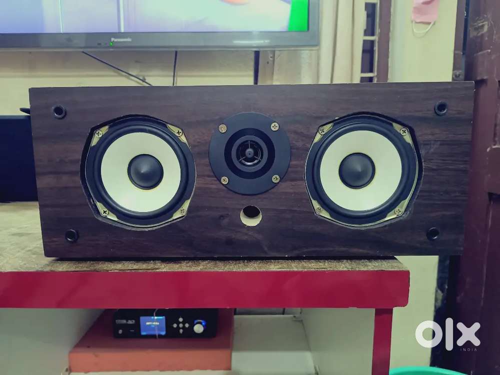 Onkyo book shelf speakers 8 ohms