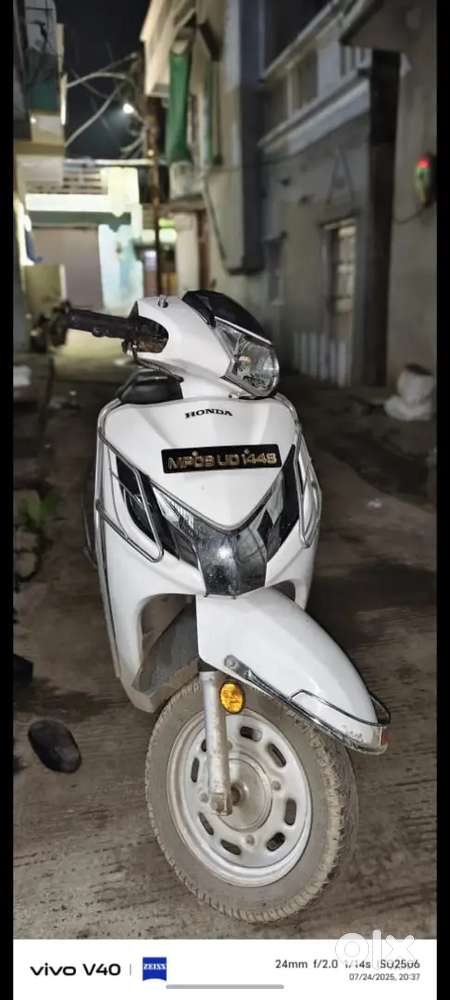 New condition untouch gadi first owner all paper complete