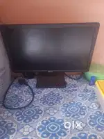 Wants to sell monitor keyboard cpu as well as speaker