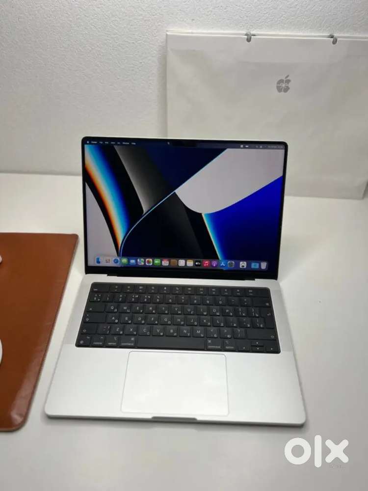 MacBook pro M1 pro 2021 A2442 14 inch , 16gb ram , 512gb ssd neat