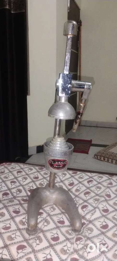 Manual Juicer for मौसमी/ संतरा/ अनार