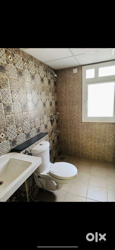 3bhk semi furnished flat