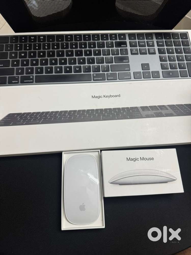 Apple Magic Keyboard & Mouse 2