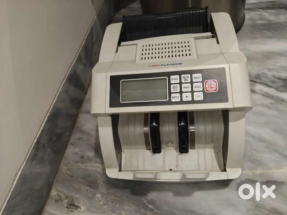 Cash counting machine