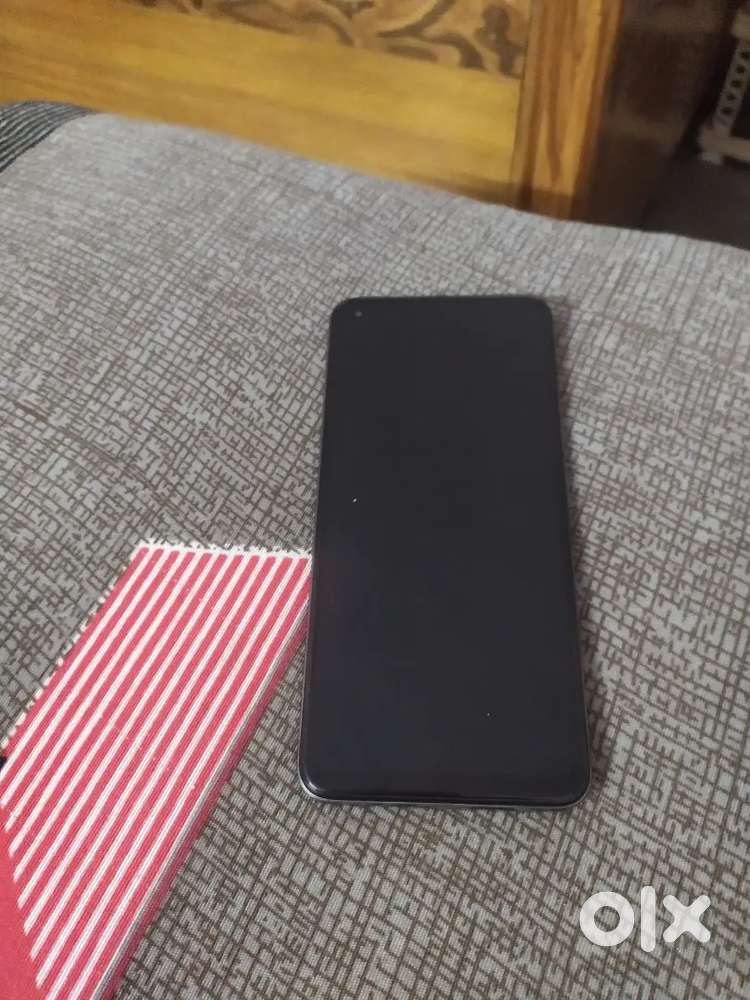 Real me 8,  4 G phone  8;gb ram