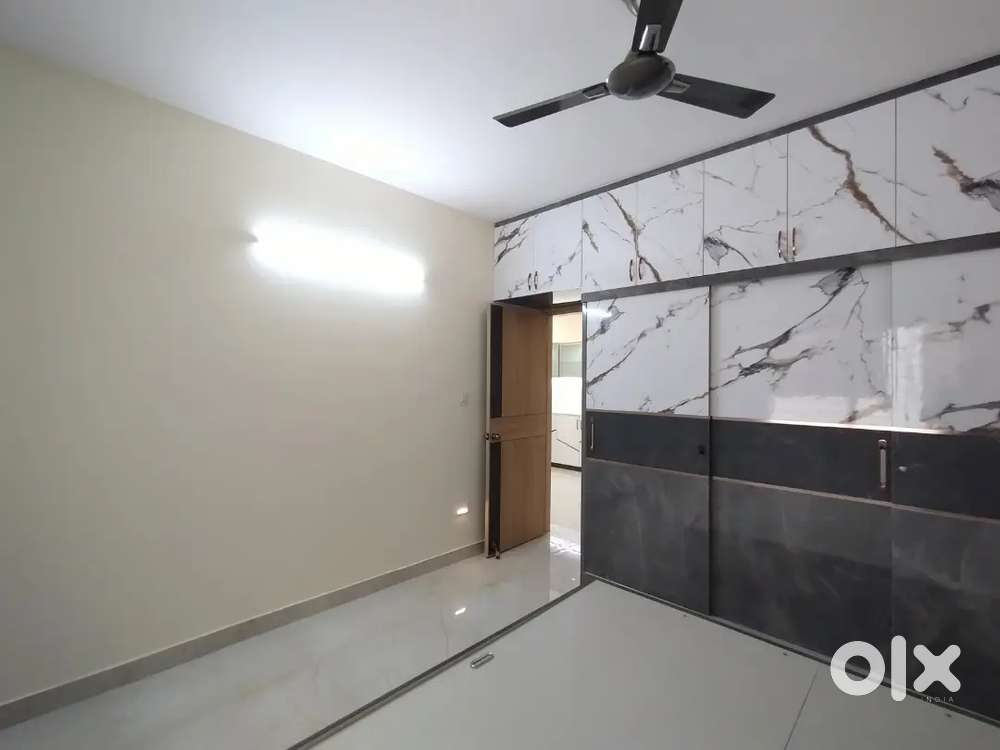 Flat for lease in pillanna garden
