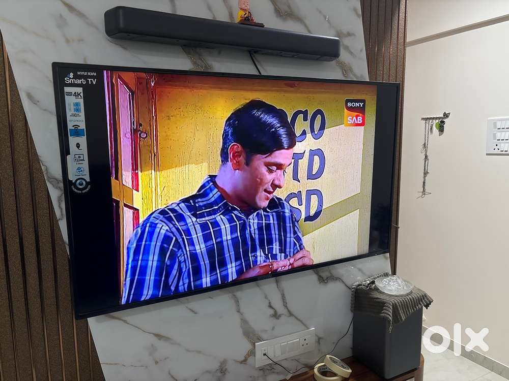 Hyundai TV 55 inches