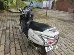 Single owner neet and clean condition with showroom service history
