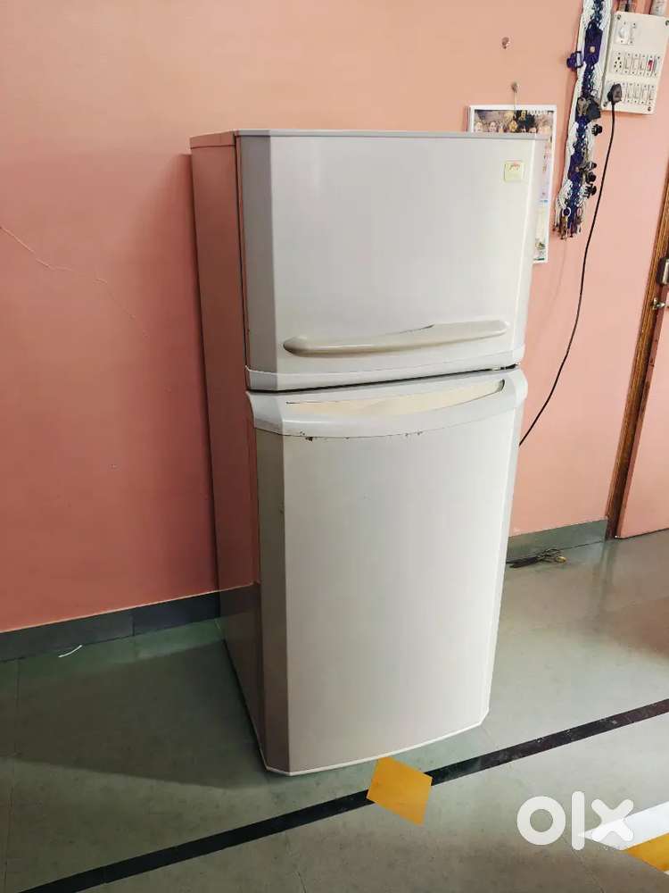 Godrej Double Door Fridge in Good Condition