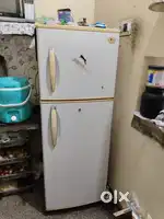 LG FRIDGE 250L 2015 model 8000