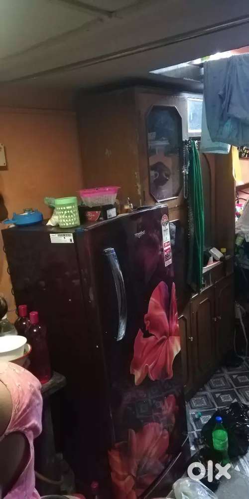 4,80,000 deposit common room attached kitchen and separate bathroom