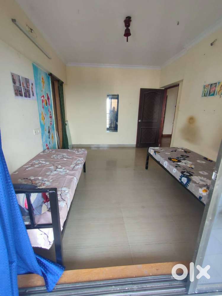 no brokerage male pg in near Airoli