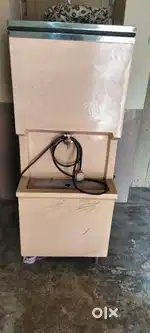 Fridge for commercial purpose