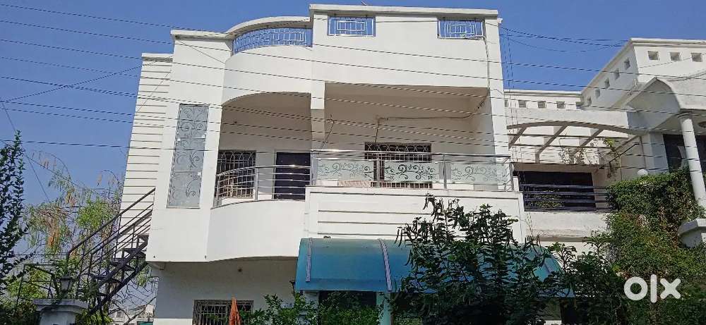 Room available for boys on sharing basis