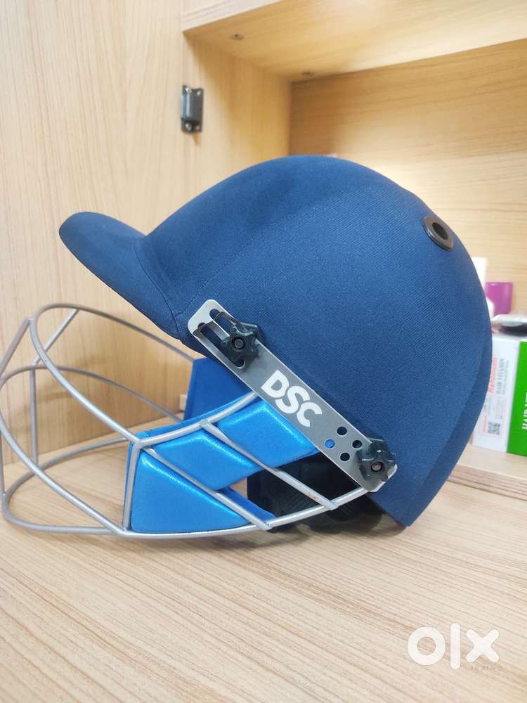 CRICKET KIT FOR ADULTS .
