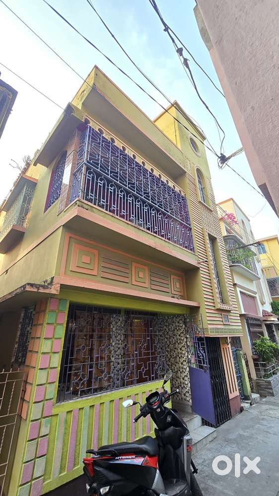 The house was built in a peaceful area with a lakeview also