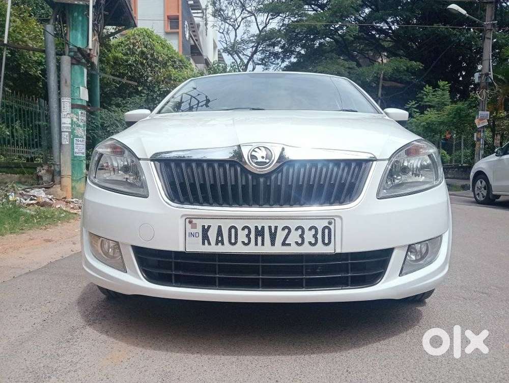 Skoda Rapid 1.6 MPI AT Ambition Plus, 2015, Petrol