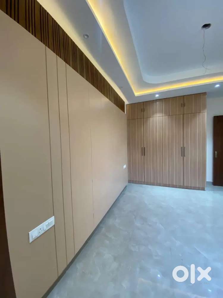 2BHK  FURNISHED WORKING FAMILY ONLY