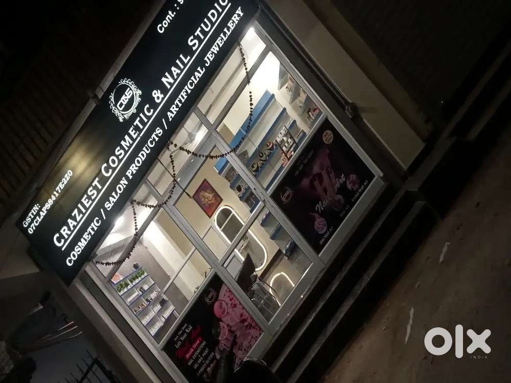 Nail artist and hair dresser