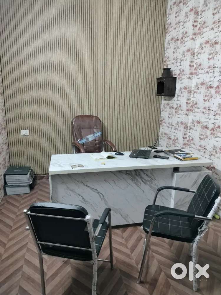 Female for construction office for front desk public dealing