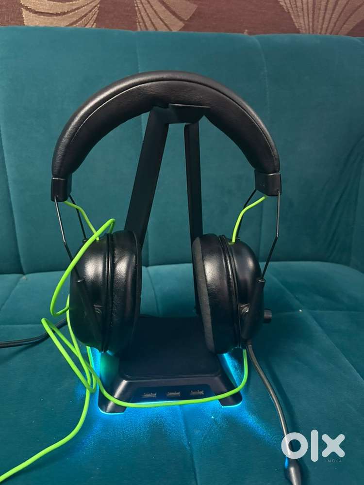 Razer Base station with Headphone / Brand new