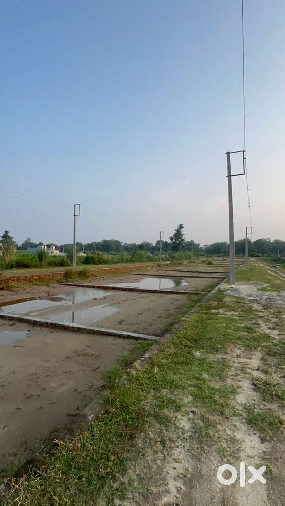 New colony beautiful two sided plot available in sumannagar gali 2
