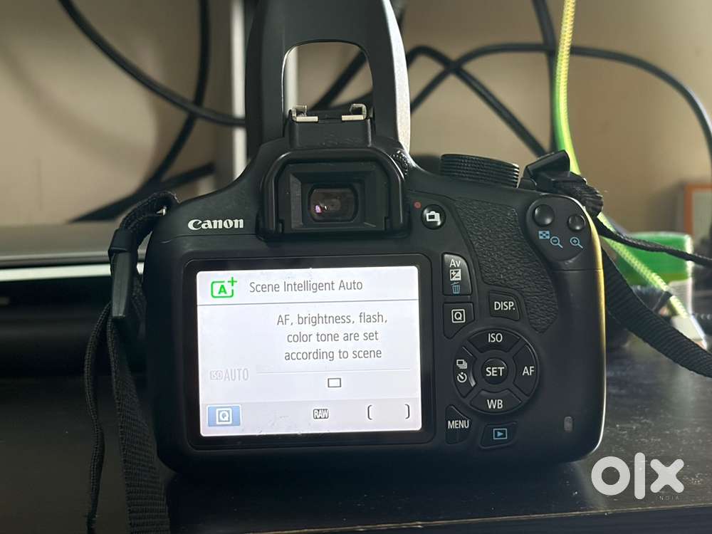 Canon EOS 1200d Less used dslr