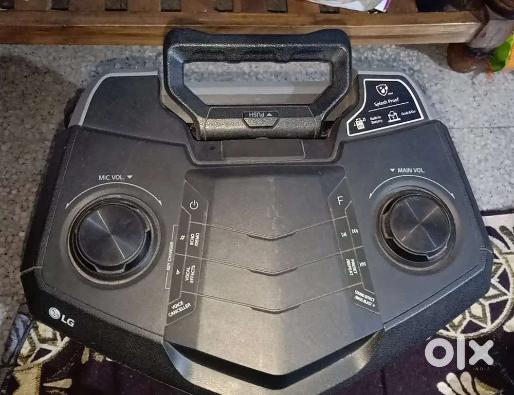 LG xboom music box