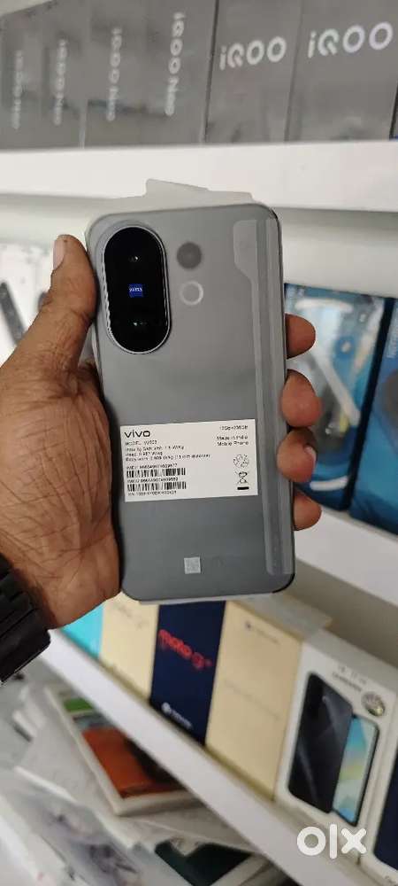 X200FE 12GB 256GB LUXE GREY NON ACTIVE 1 YEAR WARRENTY REMANING