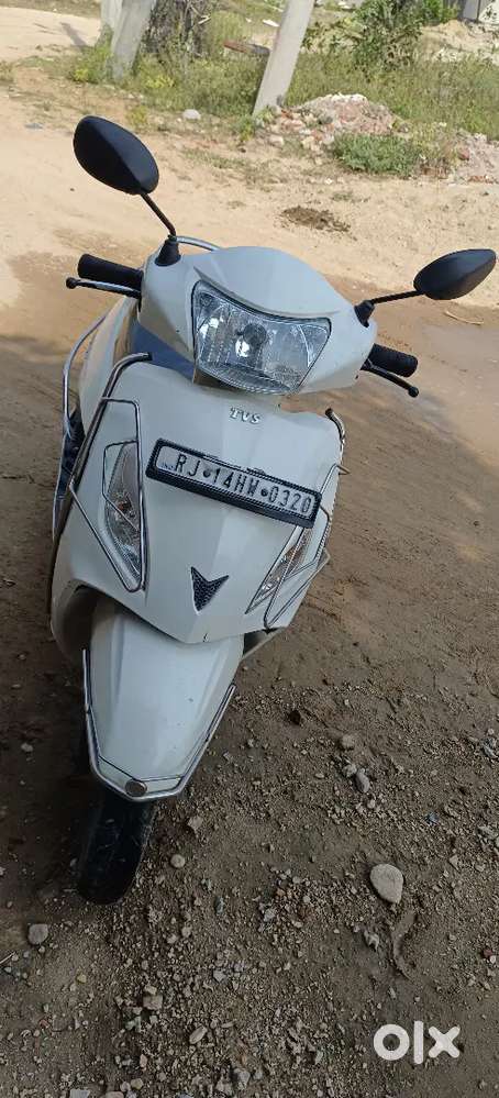 Good condition and single hand
