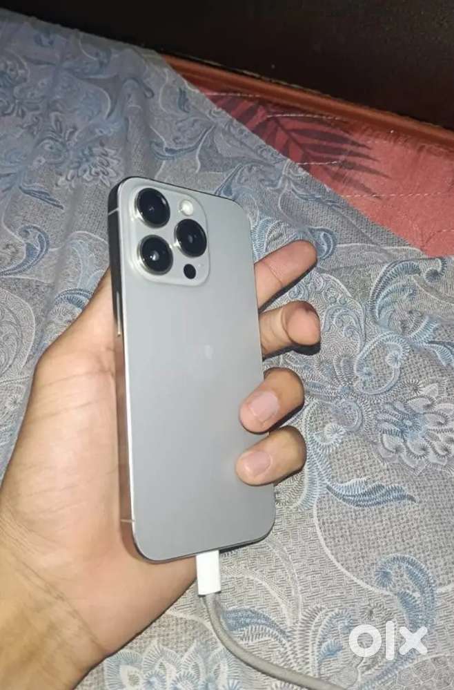 iPhone 15 Pro 5G 128 GB memory