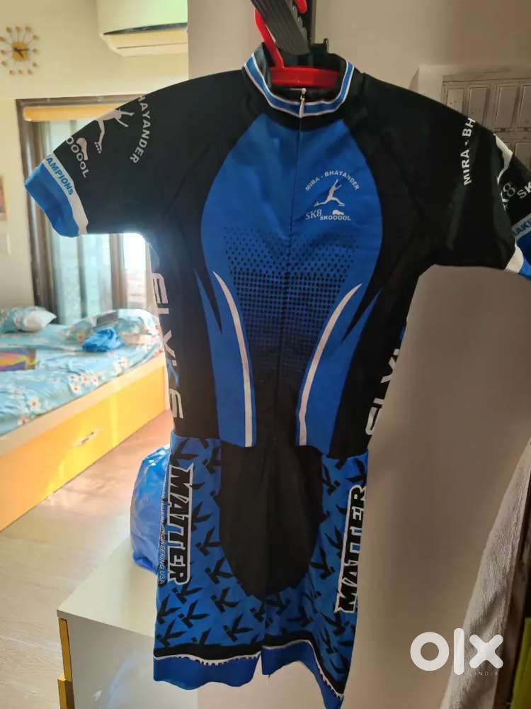 Swimming or skating dress6 to 9 year boy or girl